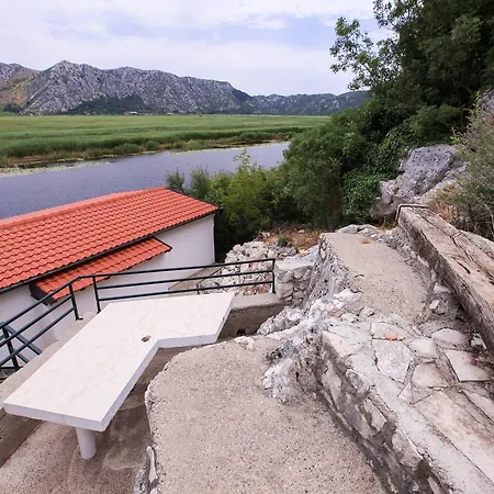 Robinson Neretva * Opuzen (Dubrovnik-Neretva)