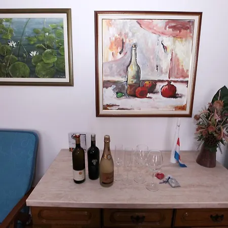 Robinson Neretva بيت للعطل *